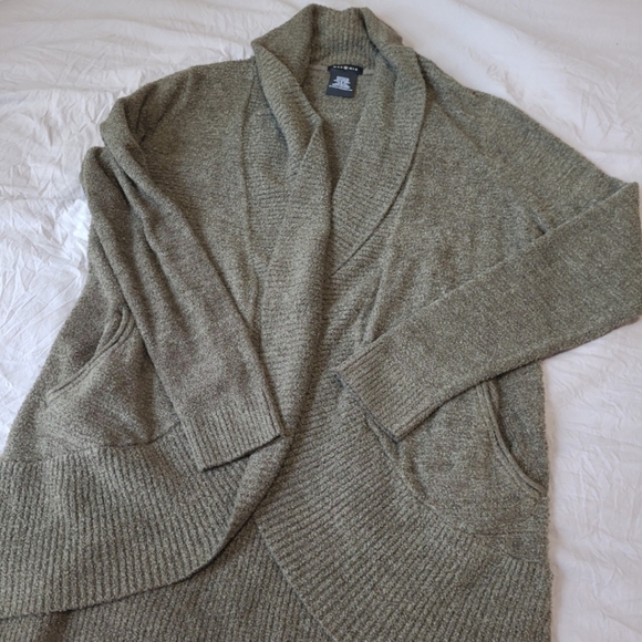 Max & Mia womens SZ M The Essential Travel Cardigan Olive green super soft cozy - Picture 11 of 11